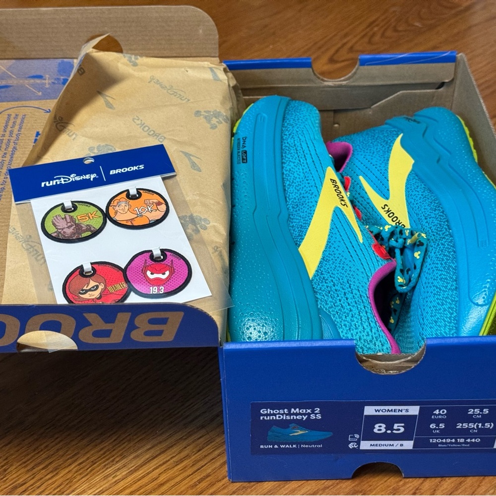 Brooks Ghost Max 2 runDisney SS - Picture 3 of 8